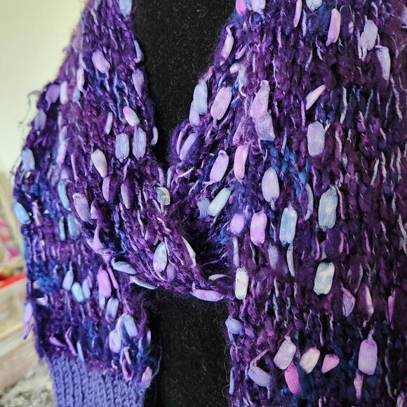 Knitted scarf with top bubbles yarn, s and light. 72 in long x6in wide. - Picture 2 of 3